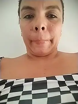 Živá chatovací místnost Emimly_Rose