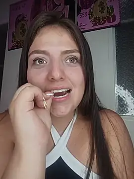Živá chatovací místnost EmiilyStonee