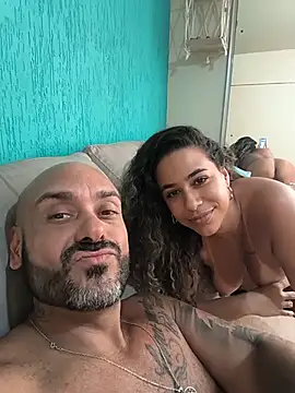 ห้องแชทสดของ vivianeleoa