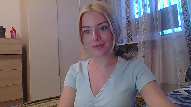Softy_Aura_ Adlı Modelin Canlı Sohbet Odası
