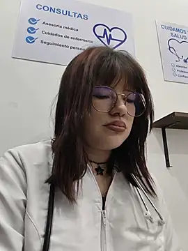 TATIANA--30 Live Chatraum