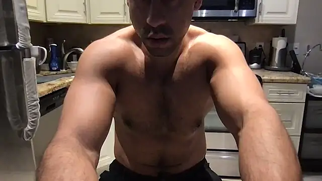 חדר צ'אט בשידור חי של BigGuyMuscle