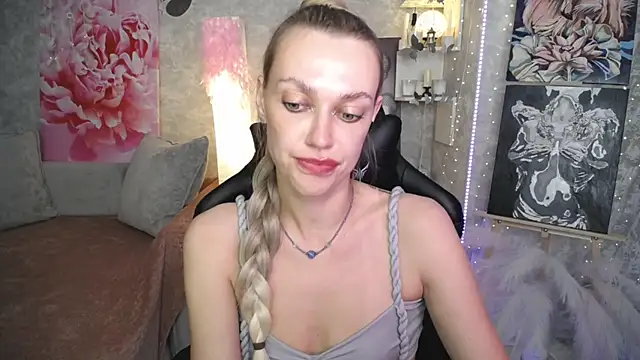 NickyAdamidi's Live Chat Room
