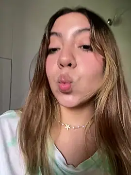 Bonni_lohan's Live Chat Room