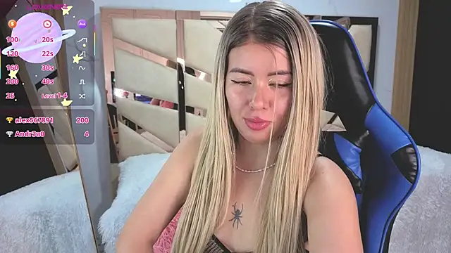 Kylia_a's Live Chat Room