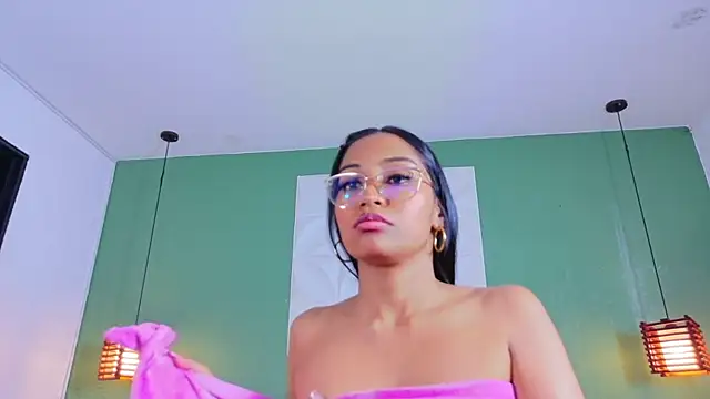 baby_brownsugar18's Live Chat Room