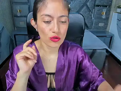 AnnyMilet_ Adlı Modelin Canlı Sohbet Odası