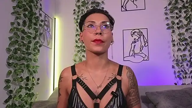Chatroom en direct de MiaMorgan_