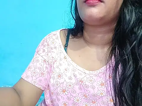 Adhiti_1 Live Chatraum