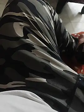 Živá chatovací místnost hard_guy17