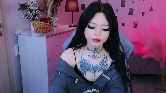 Živá chatovací místnost Emma_Kirks