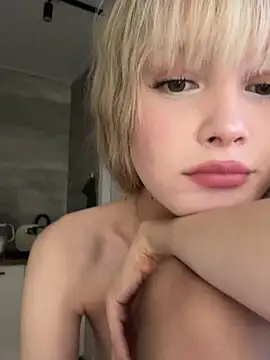 BellaSecrettt Live Chatraum