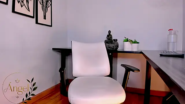 Sala de chat en directo de AngelBlue__