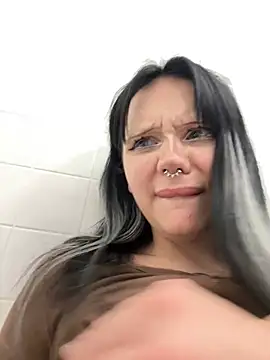 Chat soba uživo modela sukidaa