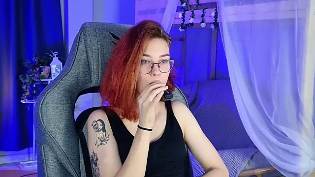 SeraphineDuskryn – live chatrum