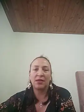 dangerous_milf 现场聊天室