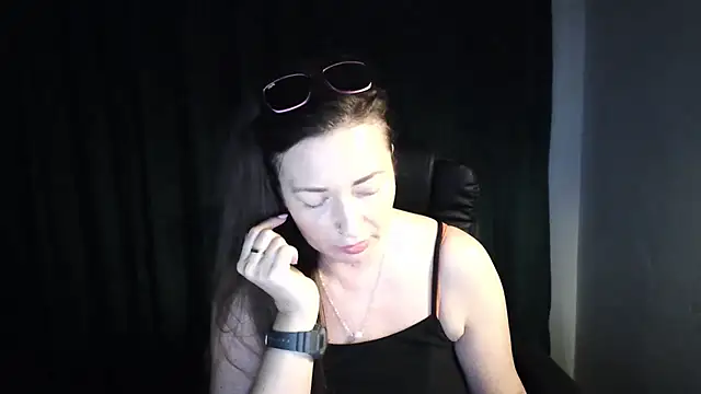 Živá chatovací místnost NoraMilf