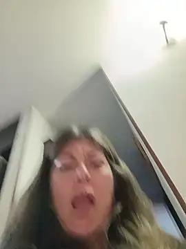 Živá chatovací místnost emma_tour