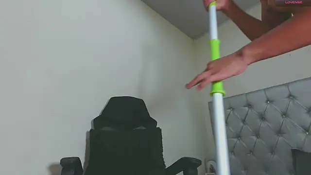 Živá chatovací místnost Sharonxt