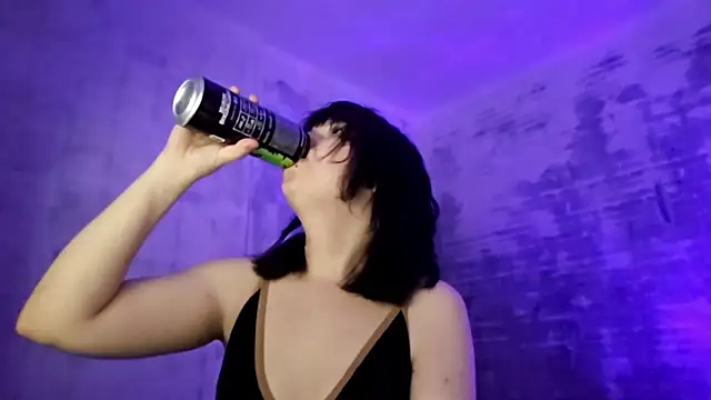 Živá chatovací místnost YunLettinga