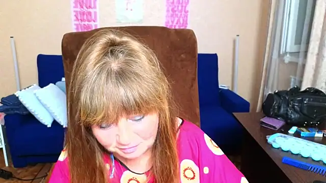 Melania_Cook Adlı Modelin Canlı Sohbet Odası