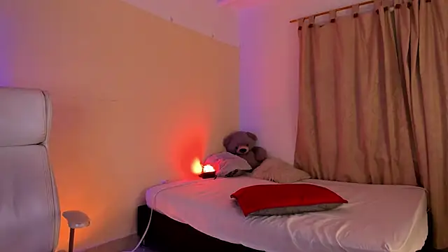 Nadia-Monroe Live Chatraum