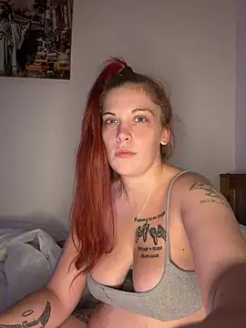 Monsterlover69xox's Live Chat Room