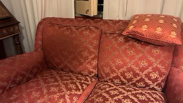 Živá chatovací místnost LupineMargot9898