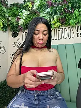Abril10_ Live chatroom