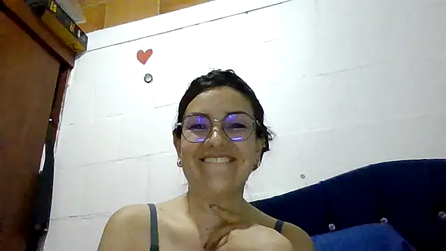 princessbella93 Live chatroom
