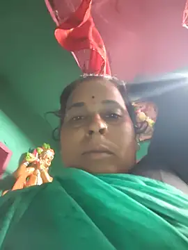 חדר צ'אט בשידור חי של Reena_lodha