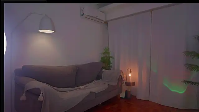 Hurricaneva Live Chatraum