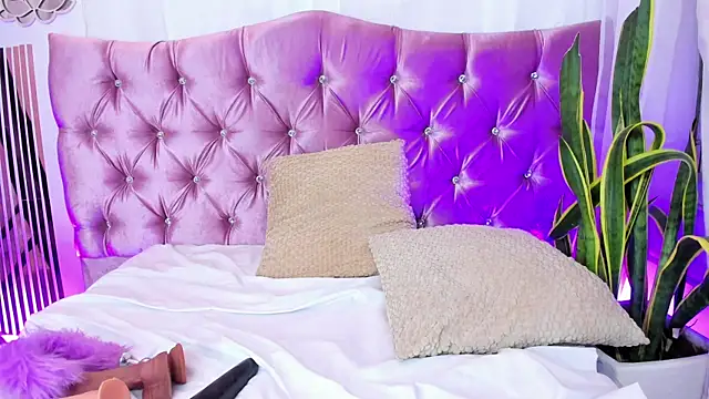 Sara_Diamond_ Cameră chat live