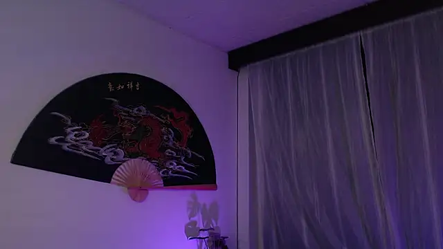 Živá chatovací místnost Ellyuwuw