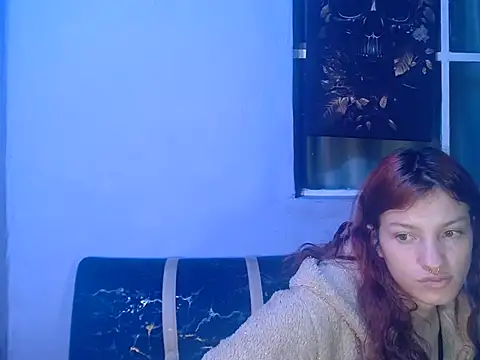 Emma-Wilson Adlı Modelin Canlı Sohbet Odası