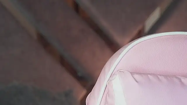 Živá chatovací místnost Naomi-Gray