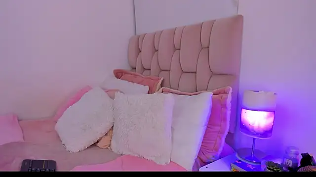 ห้องแชทสดของ ZarianaEvanz