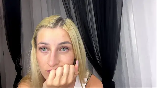 Velourlab Adlı Modelin Canlı Sohbet Odası