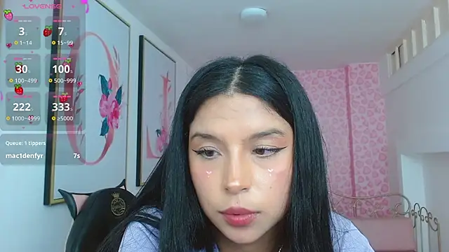 Sala de chat ao vivo de Small_naugthy_
