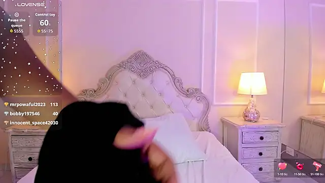 NatashaMiiller's Live Chat Room