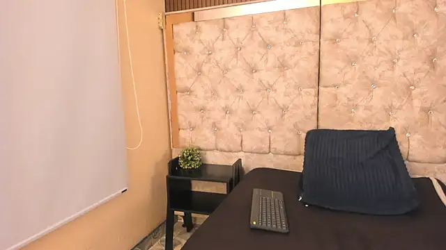 Andry_will Adlı Modelin Canlı Sohbet Odası