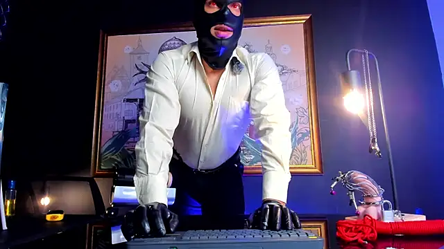 Master_Connor_BDSM লাইভ চ্যাট রুম