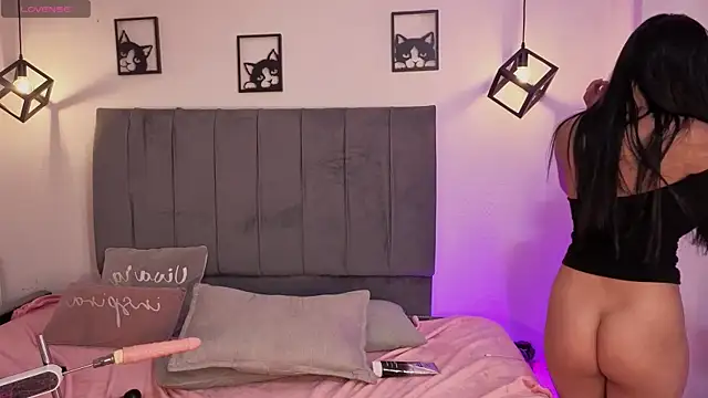 Živá chatovací místnost Pretty_Johnson_