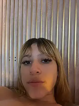 VelvetPassion's Live Chat Room