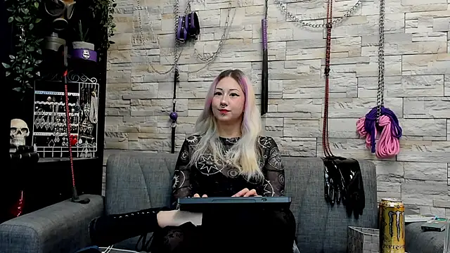 Miss_Kaz Live chatroom
