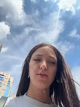 DollyTall Live Chatraum