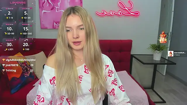 EvelineAmore's Live Chat Room