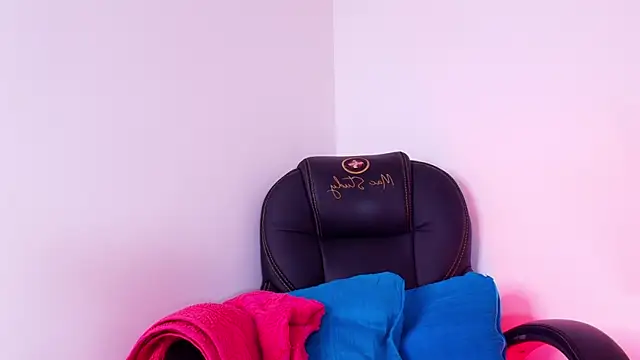 naomi_kyse Live Chatraum