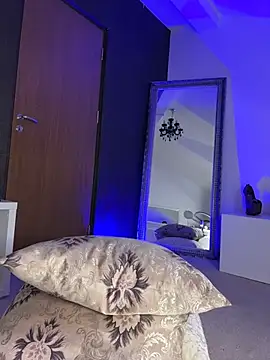 BellaKarma – live chatrum