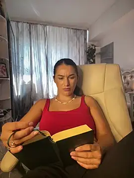 HotXMom_ Adlı Modelin Canlı Sohbet Odası